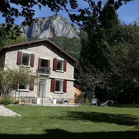 Victoire Βίλα Aulos